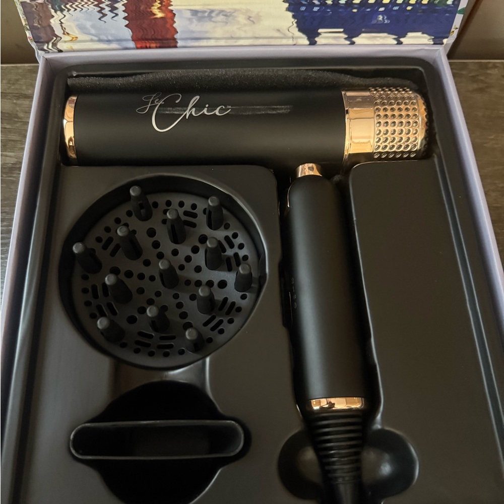 Le Chic Luxe Aire – Ionic Folding Blow Dryer (New in Box)